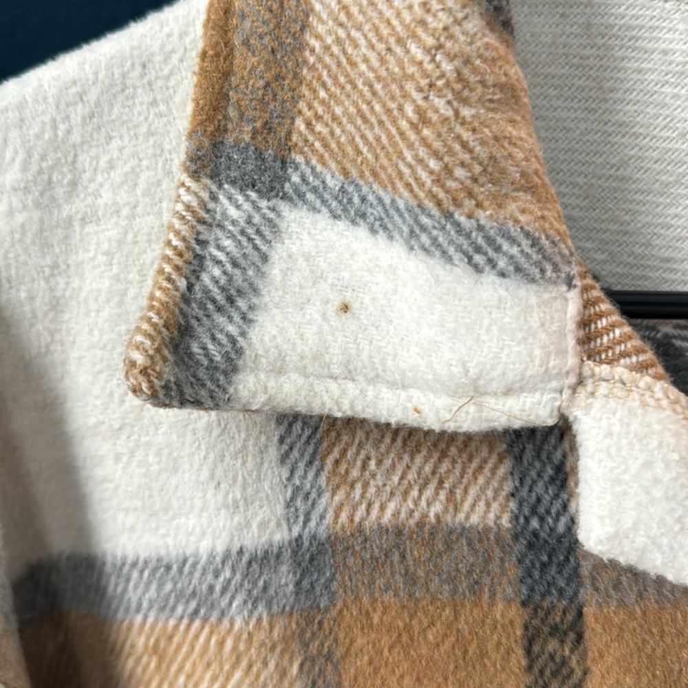 Shacket - Picture 2 of 2